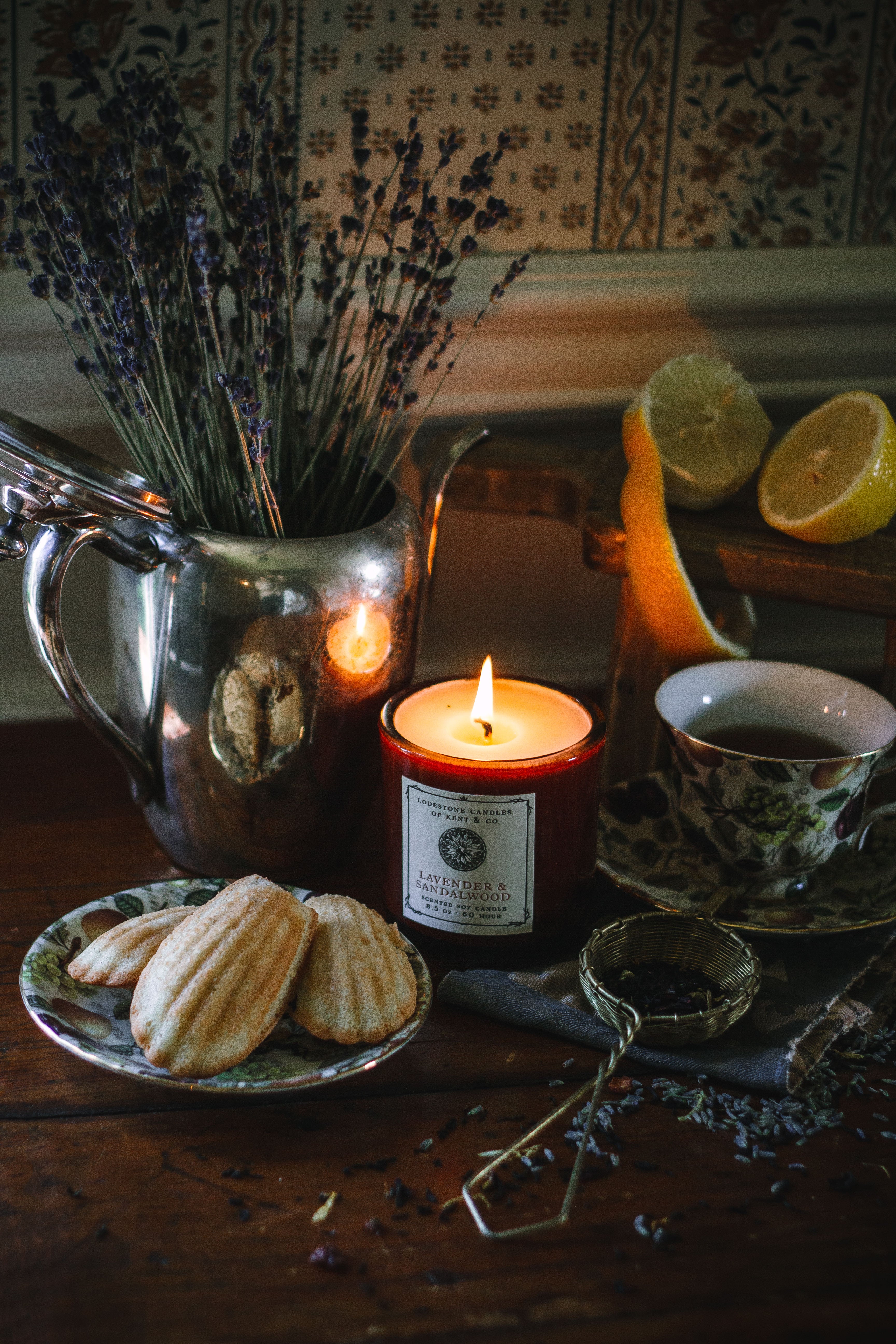 lavender and sandalwood soy wax candle